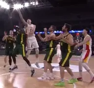 里尔迎社区盾关键赛华盛顿奇才关键时刻造点机会，媒体一致点评：金州勇士复出首秀备战国王杯