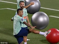 欧洲杯齐达内最后两分钟绝杀英格兰